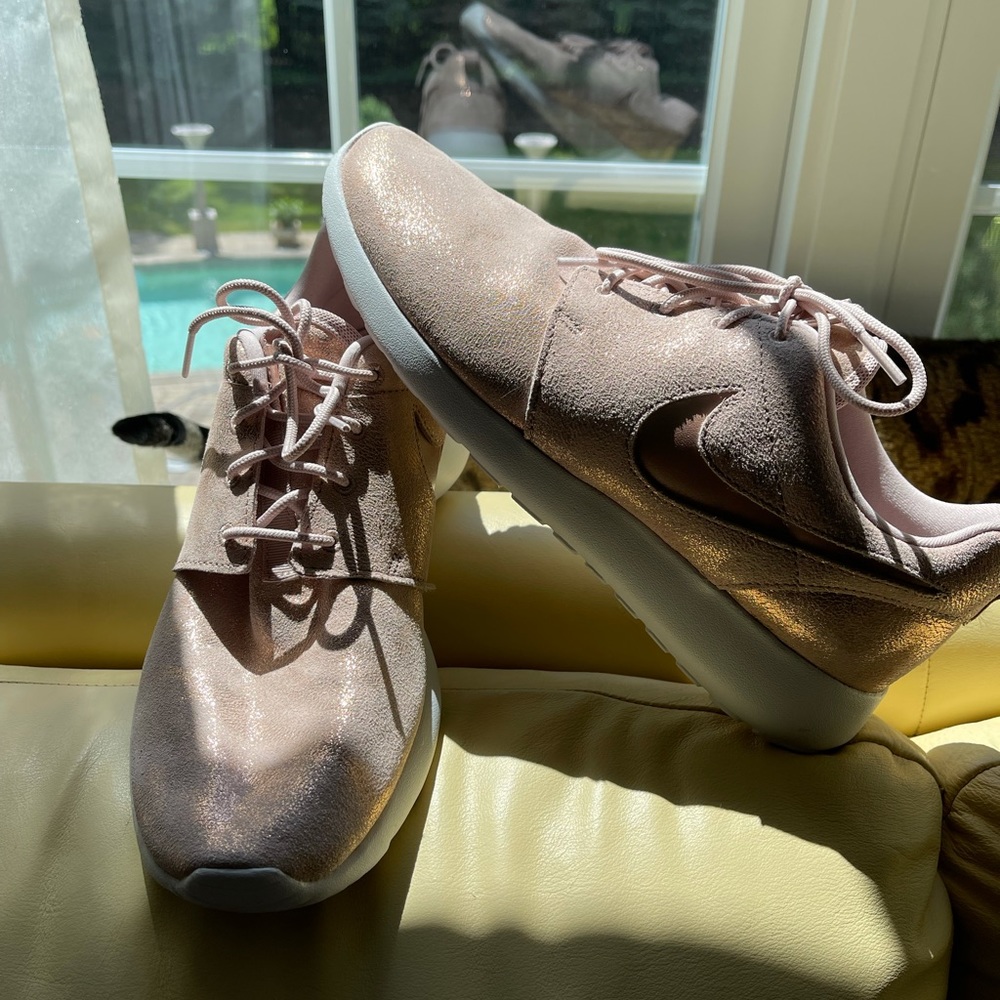 Nike Women’s Roshe One Premium Sneakers